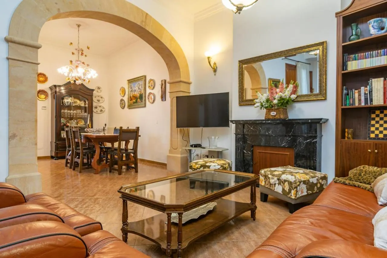 Can Serra -Santa Margalida- 0*,